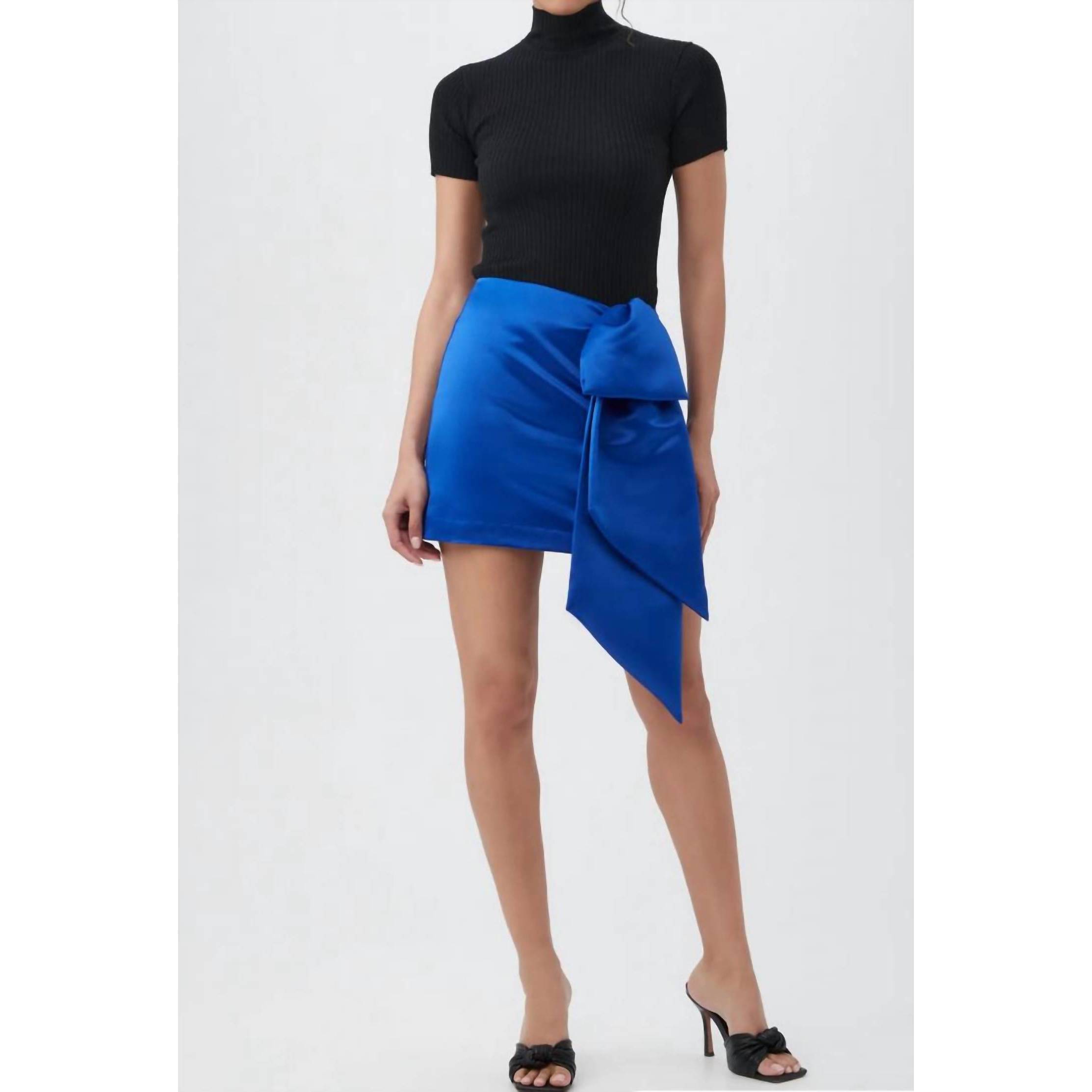 New Trina Turk Vinka Short In Blue
